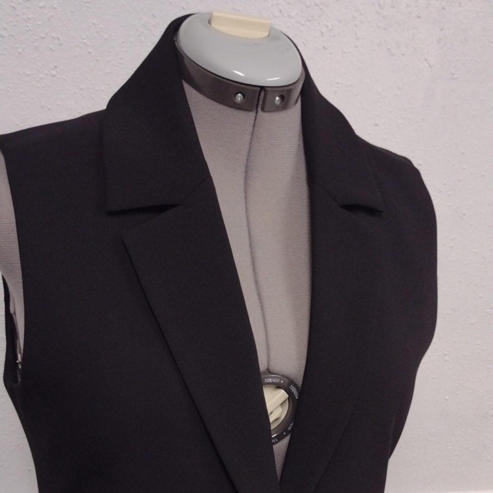 CHARLIE B Black Sleeveless Vest Chic,Feminine. - Picture 3 of 16